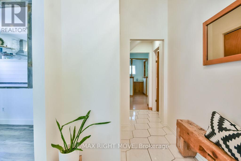 Property at 4278 WILSON POINT ROAD N image 5