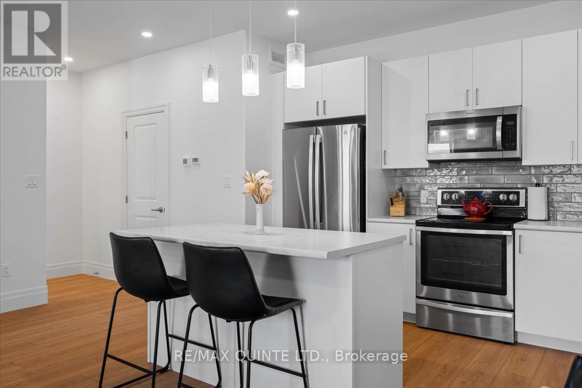 57 Markland Avenue, Prince Edward County, Ontario  K0K 2T0 - Photo 15 - X12289217