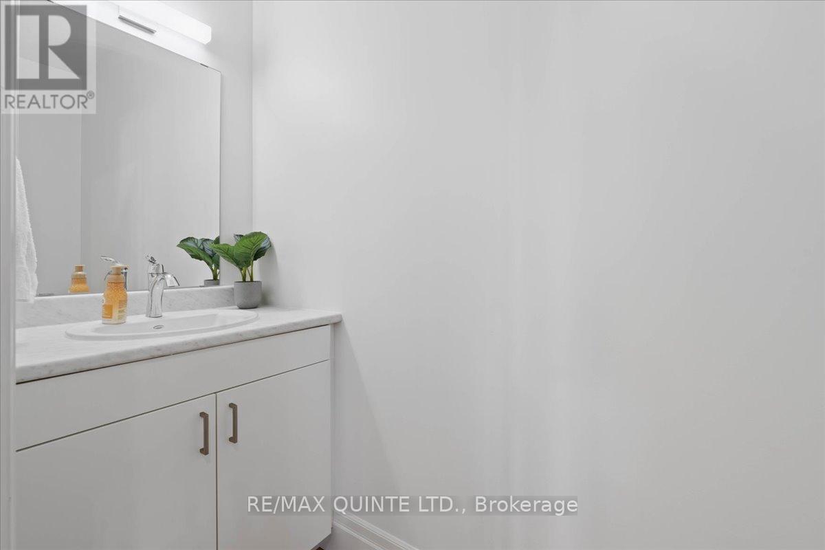 57 Markland Avenue, Prince Edward County, Ontario  K0K 2T0 - Photo 6 - X12289217