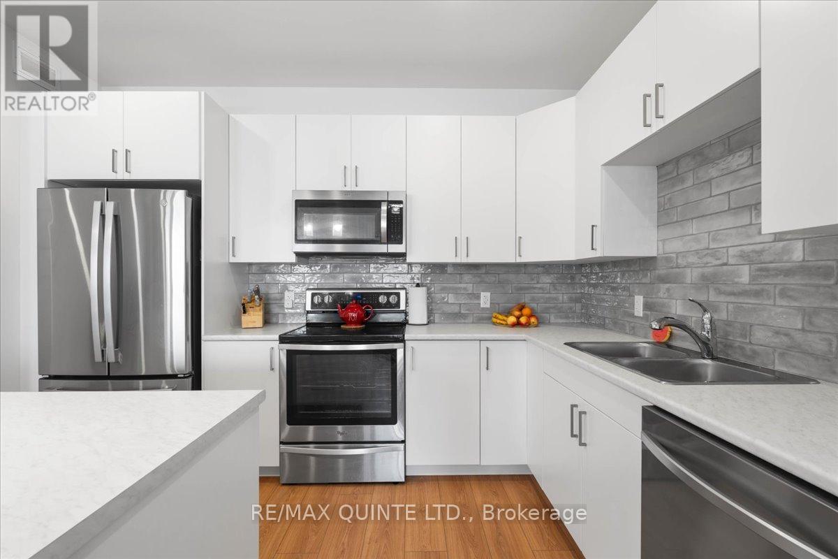 57 Markland Avenue, Prince Edward County, Ontario  K0K 2T0 - Photo 7 - X12289217