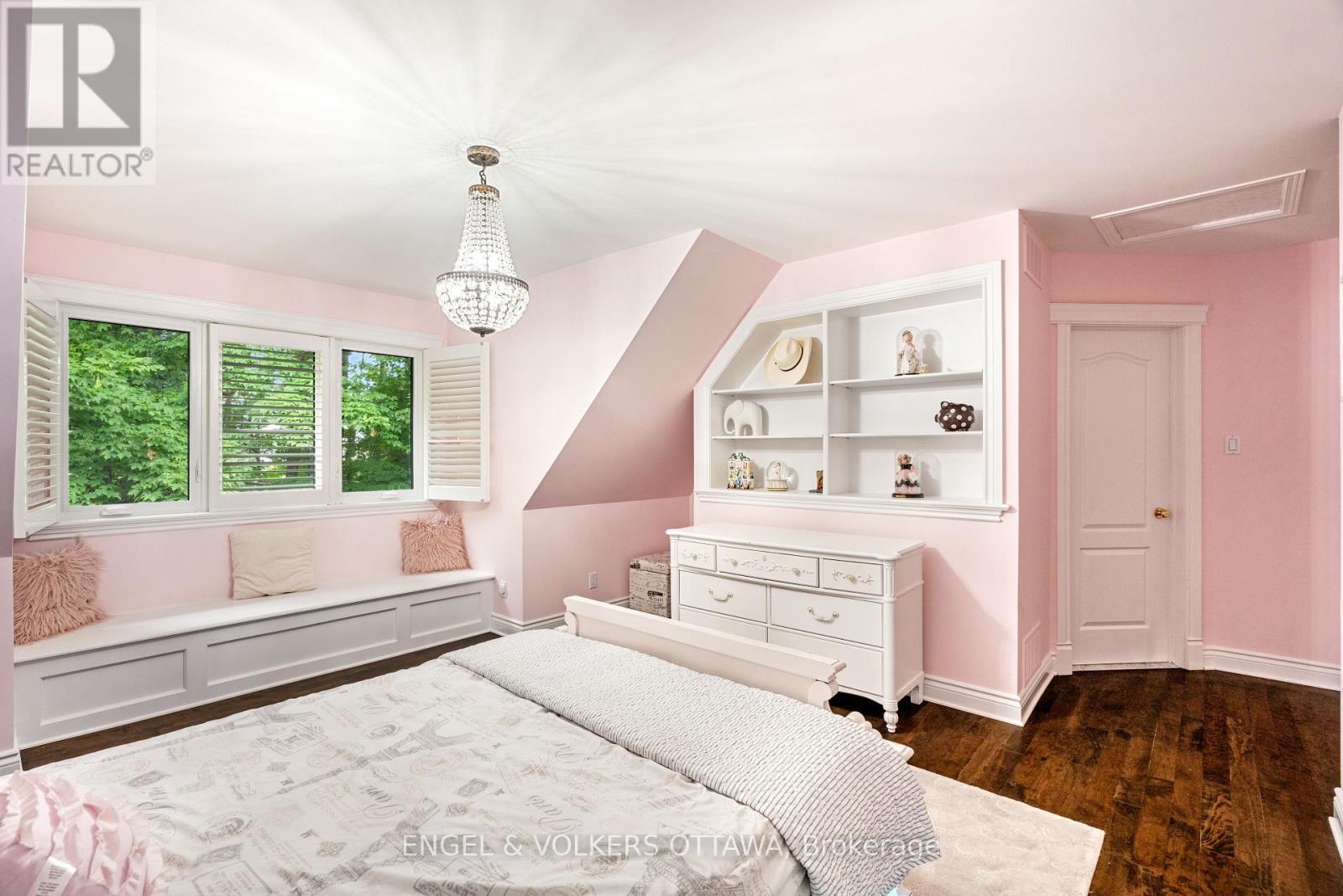 1412 Houston Crescent, Ottawa, Ontario  K2W 1B6 - Photo 26 - X12289230