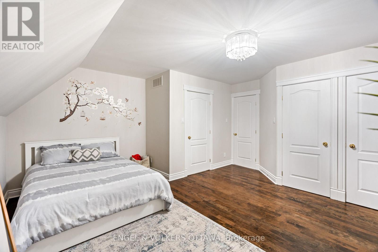 1412 Houston Crescent, Ottawa, Ontario  K2W 1B6 - Photo 28 - X12289230