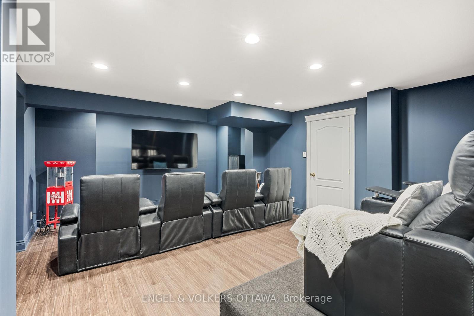 1412 Houston Crescent, Ottawa, Ontario  K2W 1B6 - Photo 40 - X12289230