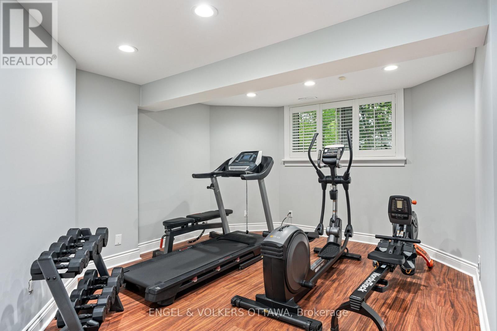 1412 Houston Crescent, Ottawa, Ontario  K2W 1B6 - Photo 41 - X12289230