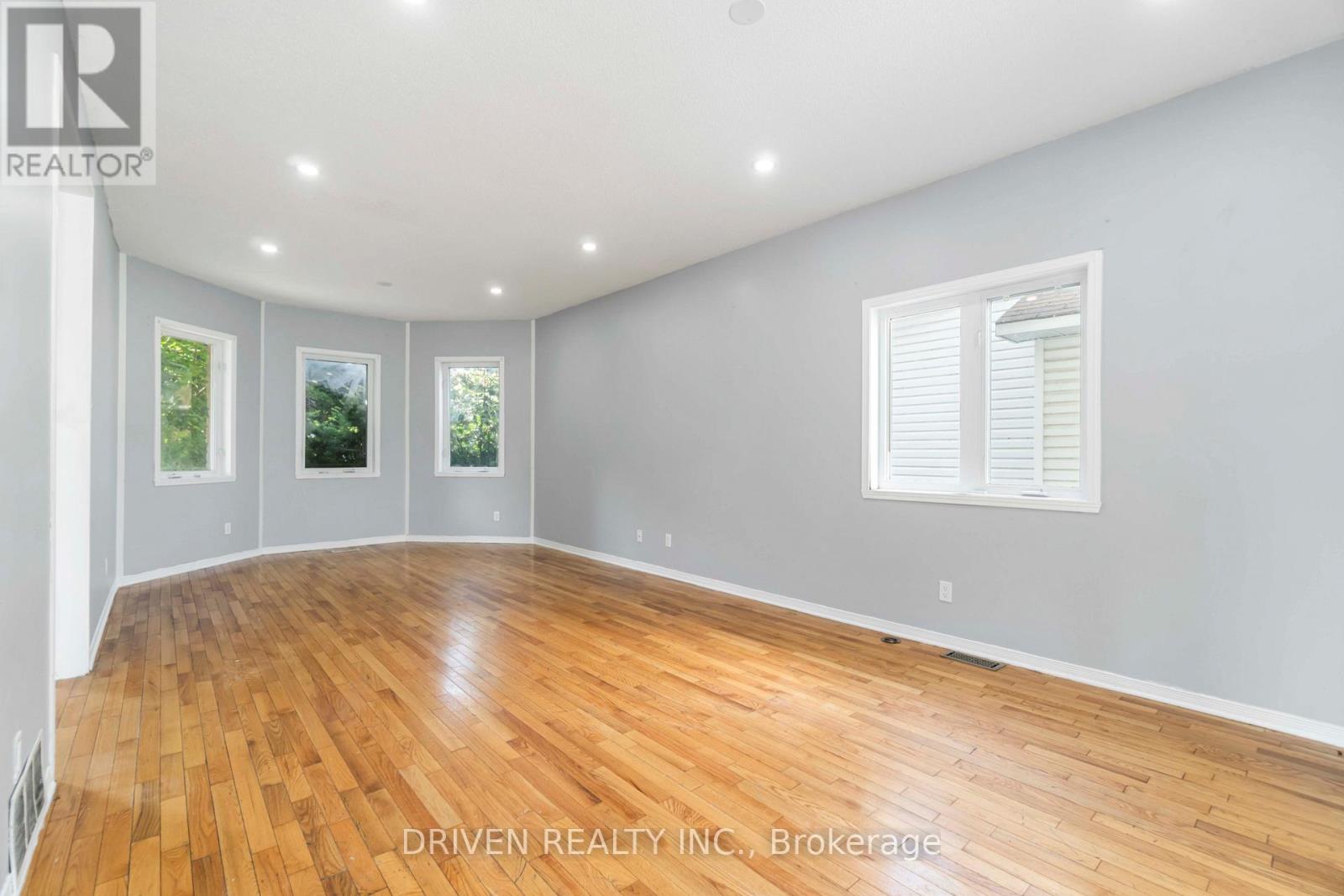 2207 Cecile Crescent, Clarence-Rockland, Ontario  K4K 1S4 - Photo 6 - X12289261