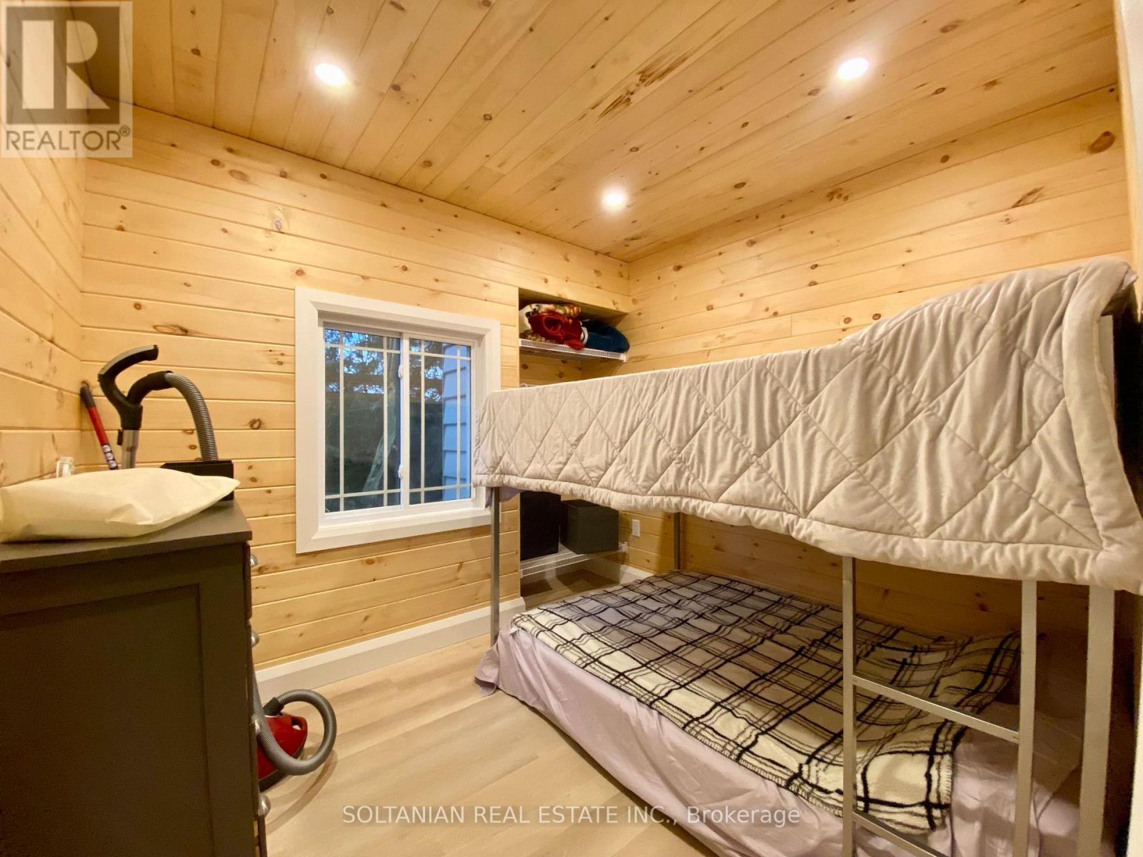 29 Paradise Road, Kawartha Lakes (Carden), Ontario  K0M 1B0 - Photo 12 - X12226686