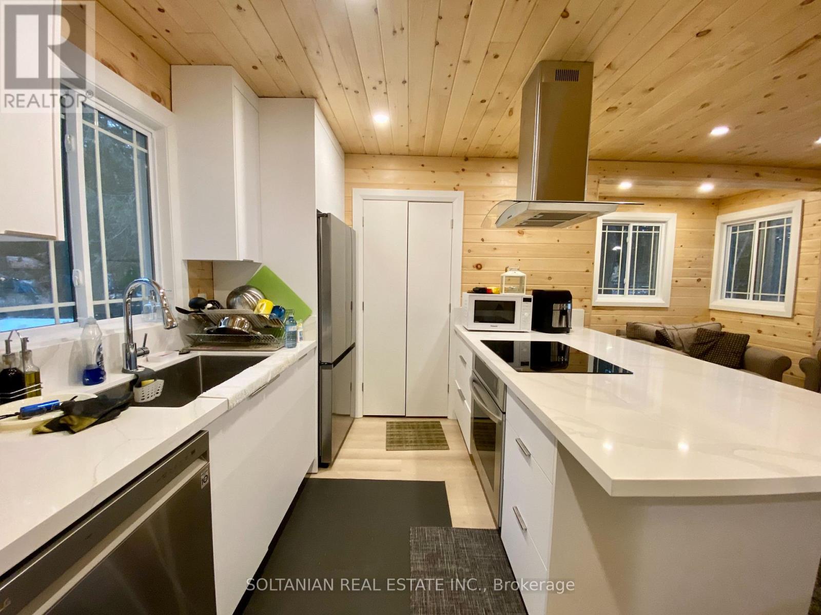 29 Paradise Road, Kawartha Lakes (Carden), Ontario  K0M 1B0 - Photo 10 - X12226686