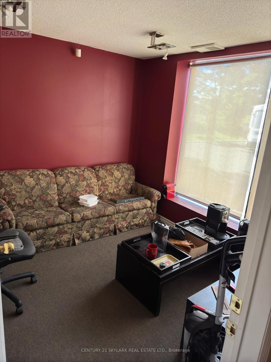 17 - 75 Rosedale Avenue W, Brampton, Ontario  L6X 4H4 - Photo 3 - W12289113