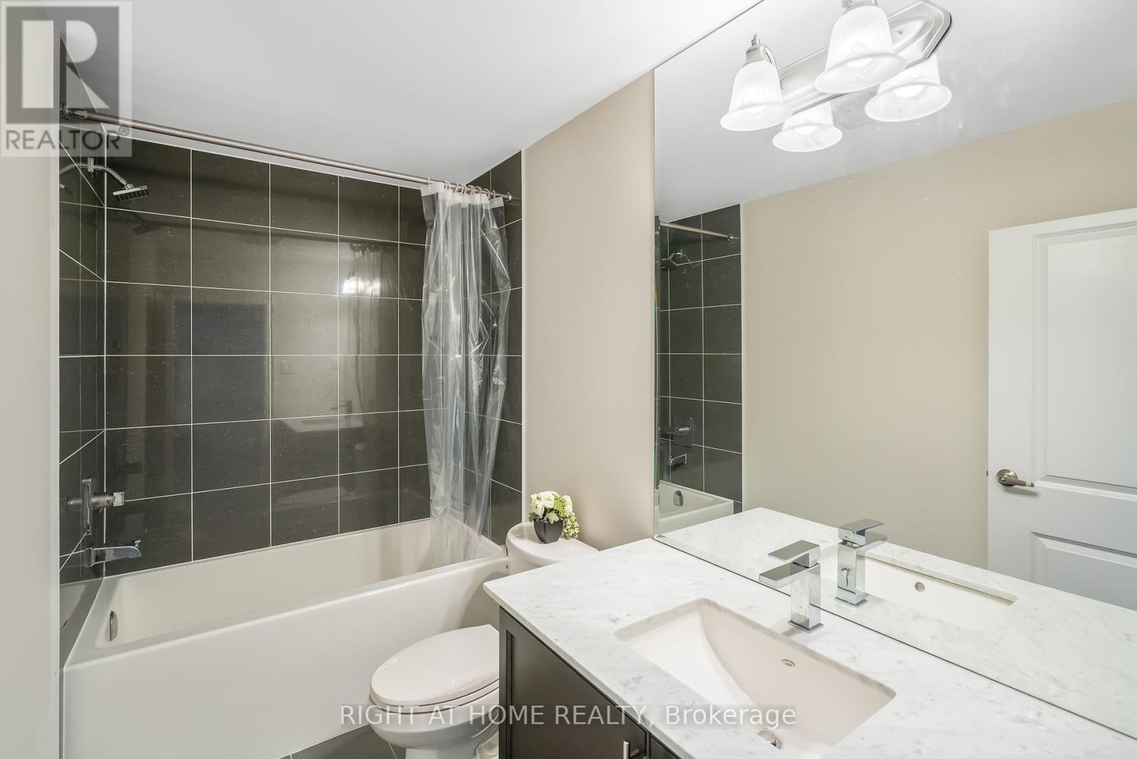 7 Windsor Circle, Niagara-On-The-Lake, Ontario  L0S 1J0 - Photo 26 - X12289100