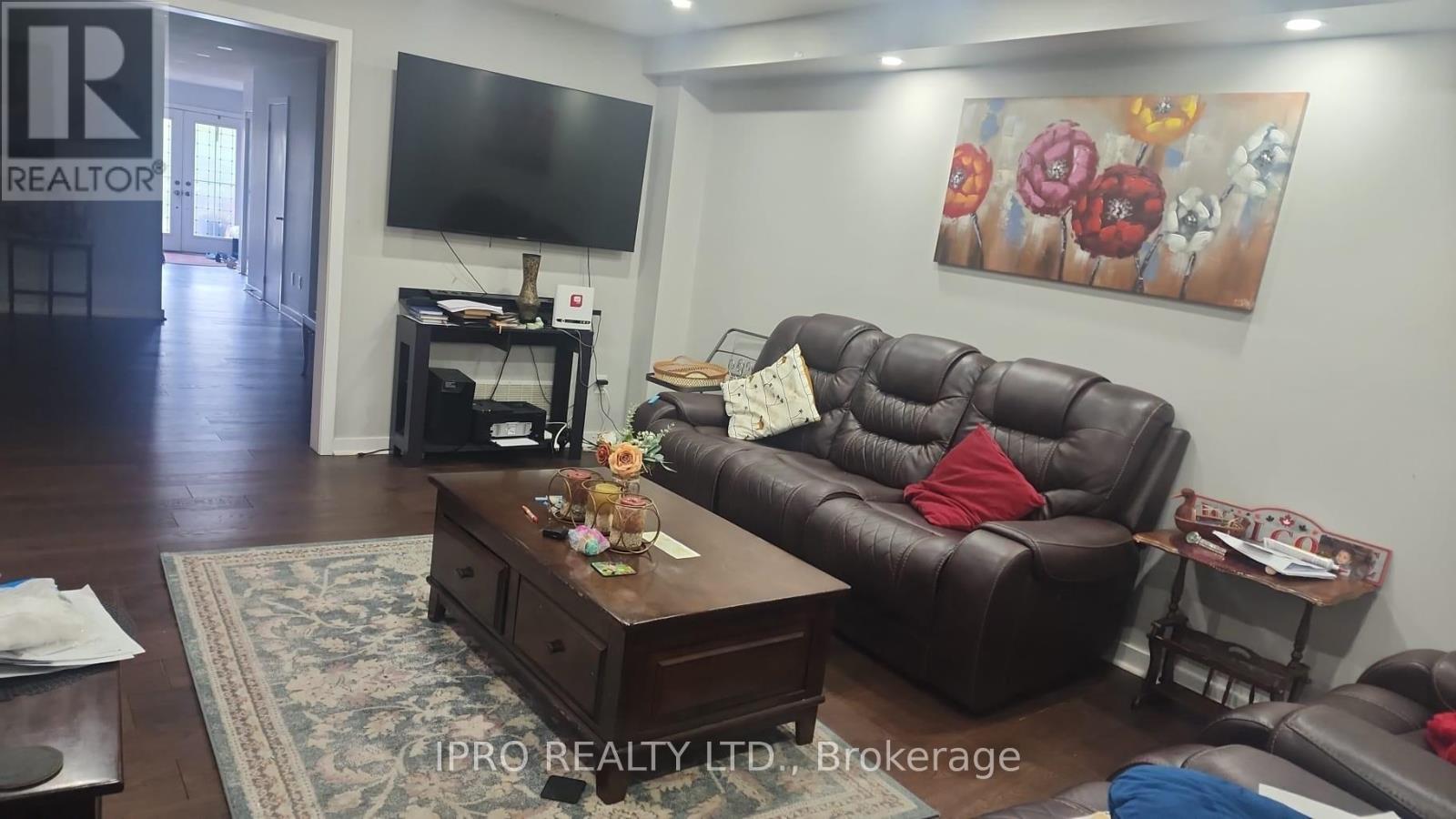 Property at 88 WEST GLEN AVENUE image 4