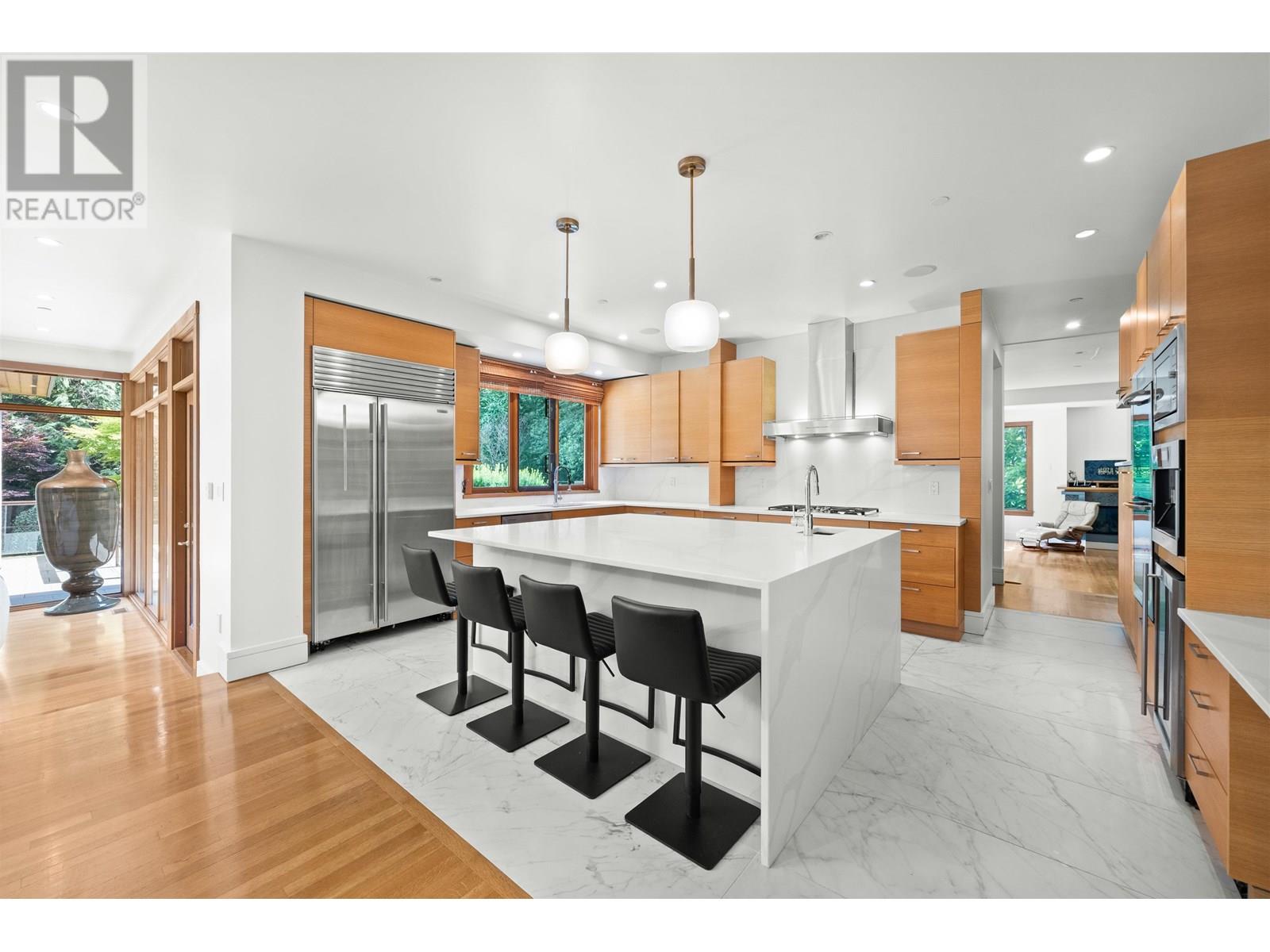 Property at 510 EASTCOT ROAD image 5