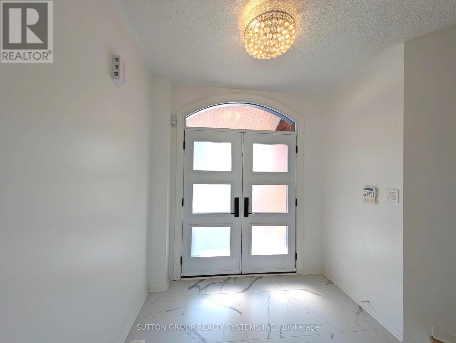Property at 2029 WESTMOUNT DRIVE image 4