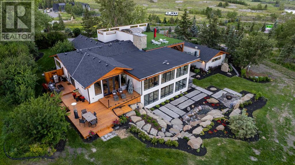 Property at 10 Devonian Ridge Place image 3