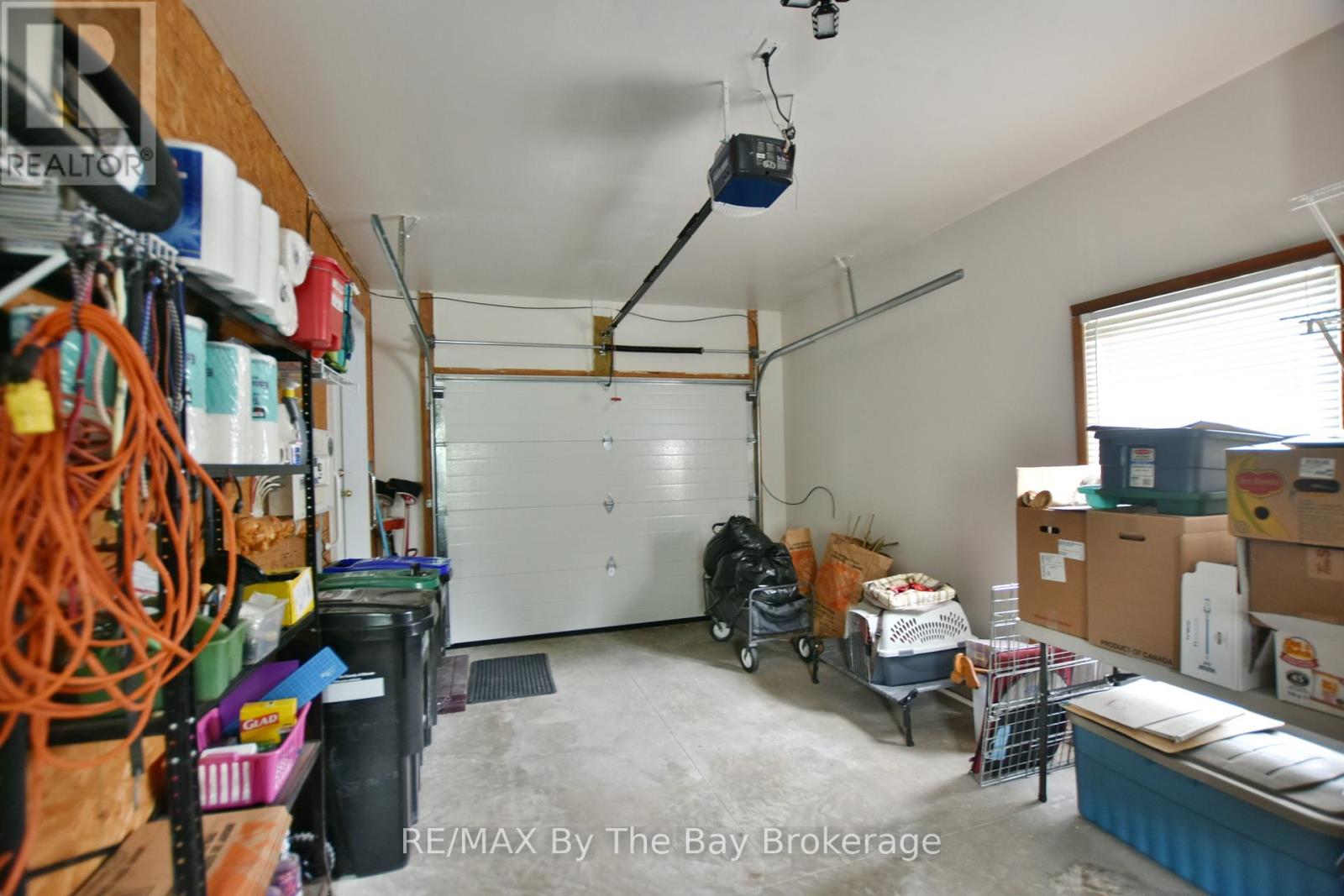 27 Pennsylvania Avenue, Wasaga Beach, Ontario  L9Z 3A8 - Photo 23 - S12274404
