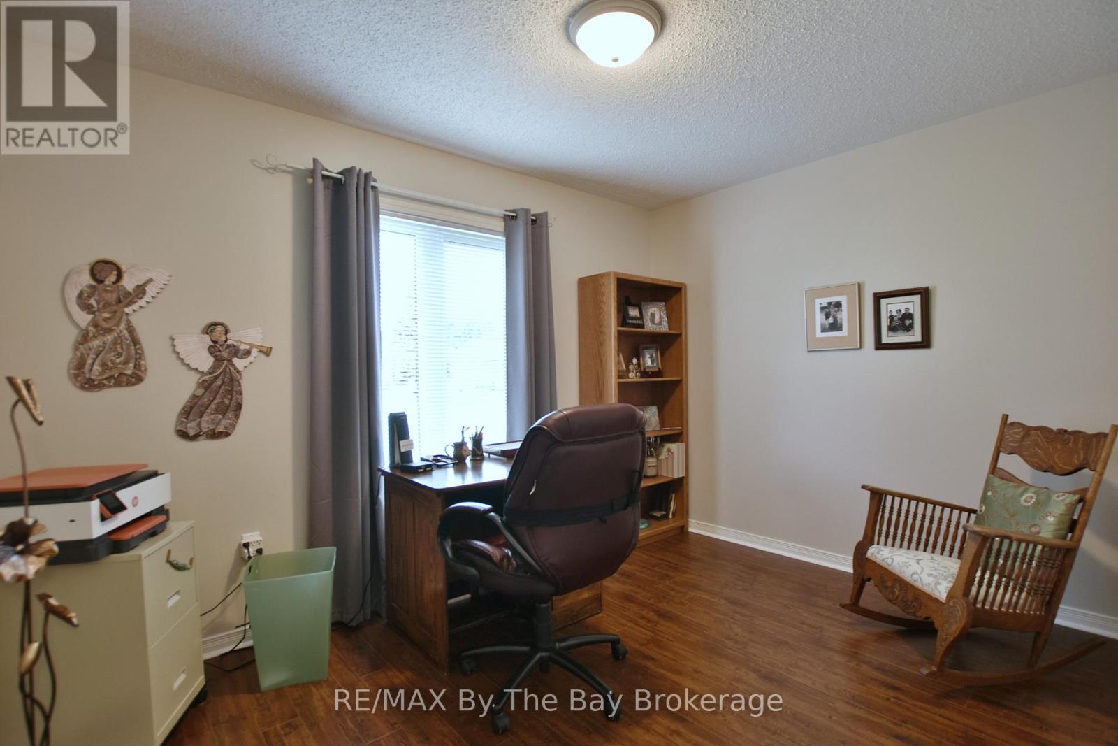 27 Pennsylvania Avenue, Wasaga Beach, Ontario  L9Z 3A8 - Photo 17 - S12274404