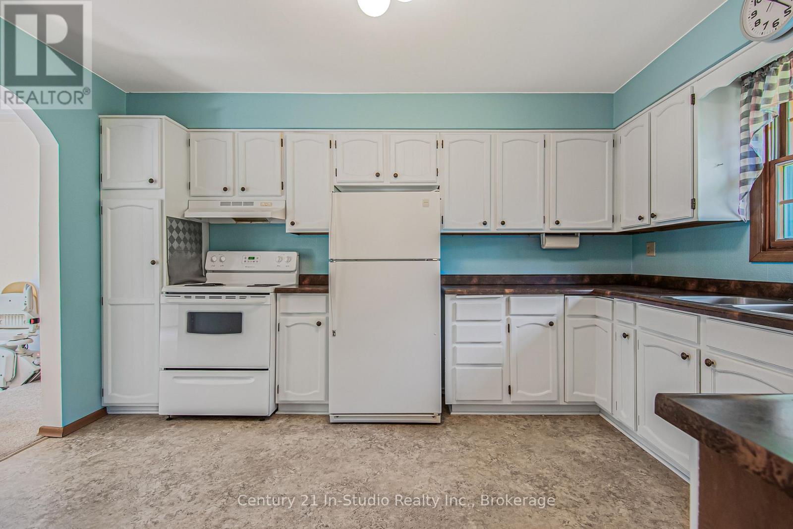 3 Gladstone Street, Huron-Kinloss, Ontario  N0G 2R0 - Photo 15 - X12289375
