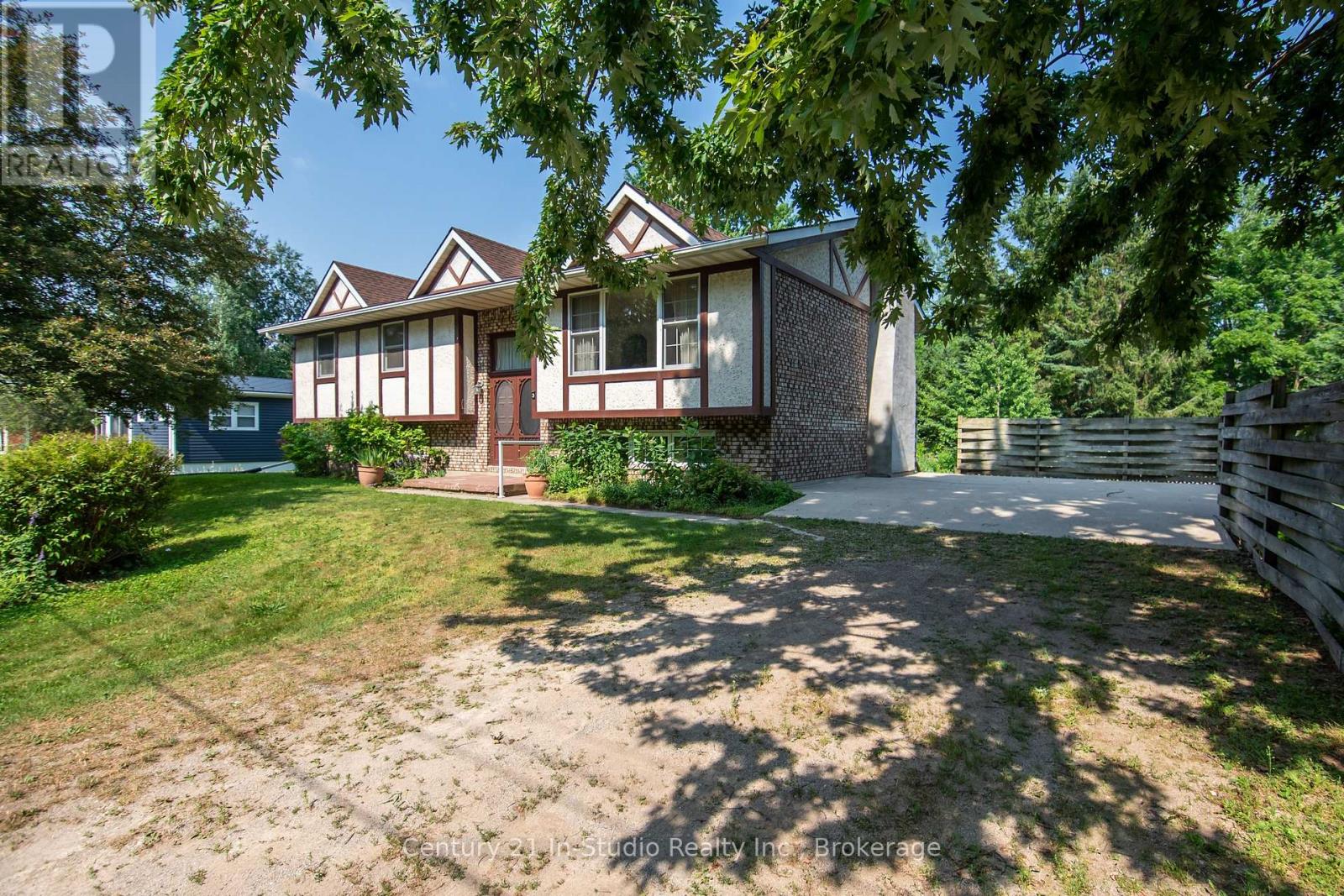 3 Gladstone Street, Huron-Kinloss, Ontario  N0G 2R0 - Photo 41 - X12289375