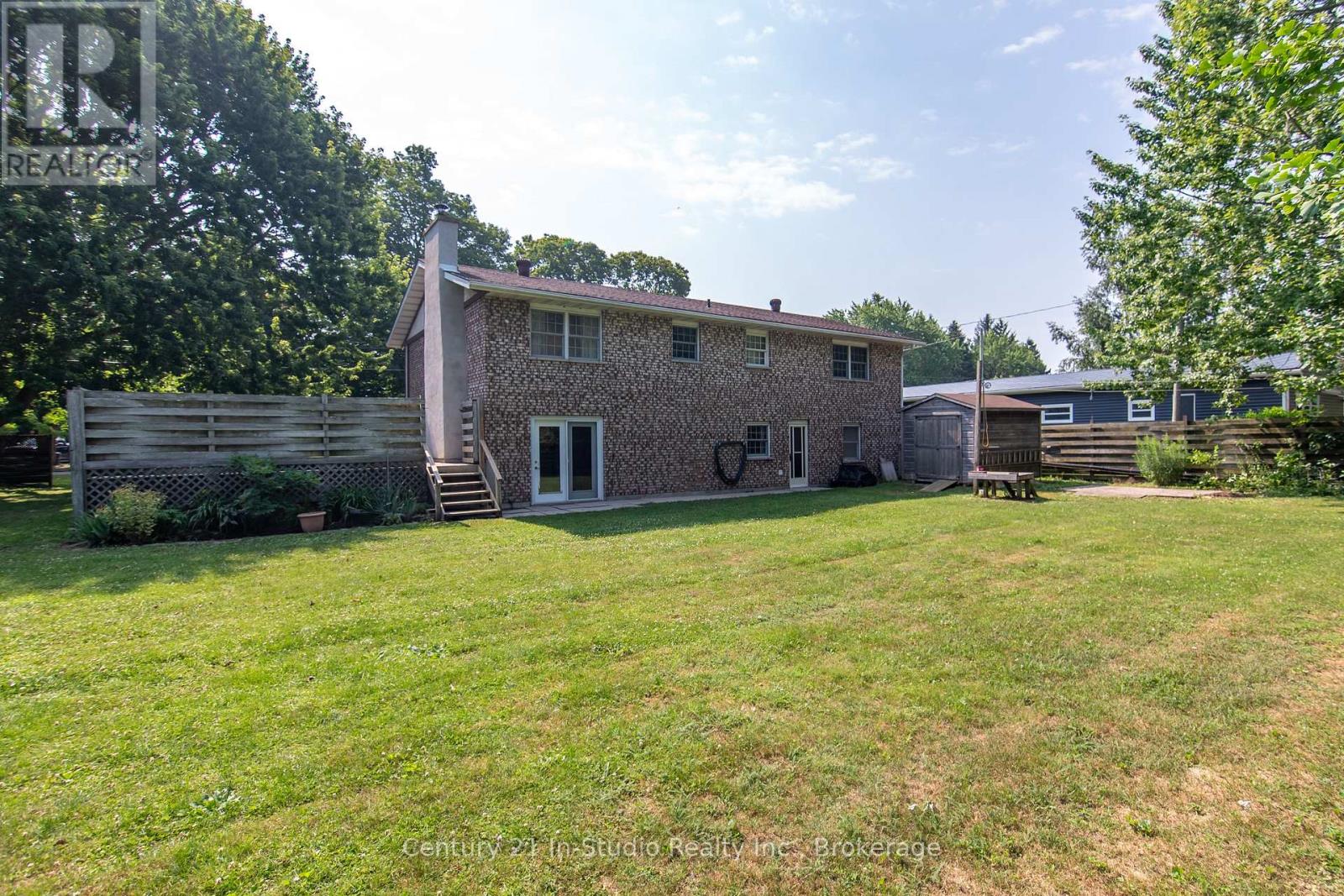 3 Gladstone Street, Huron-Kinloss, Ontario  N0G 2R0 - Photo 42 - X12289375