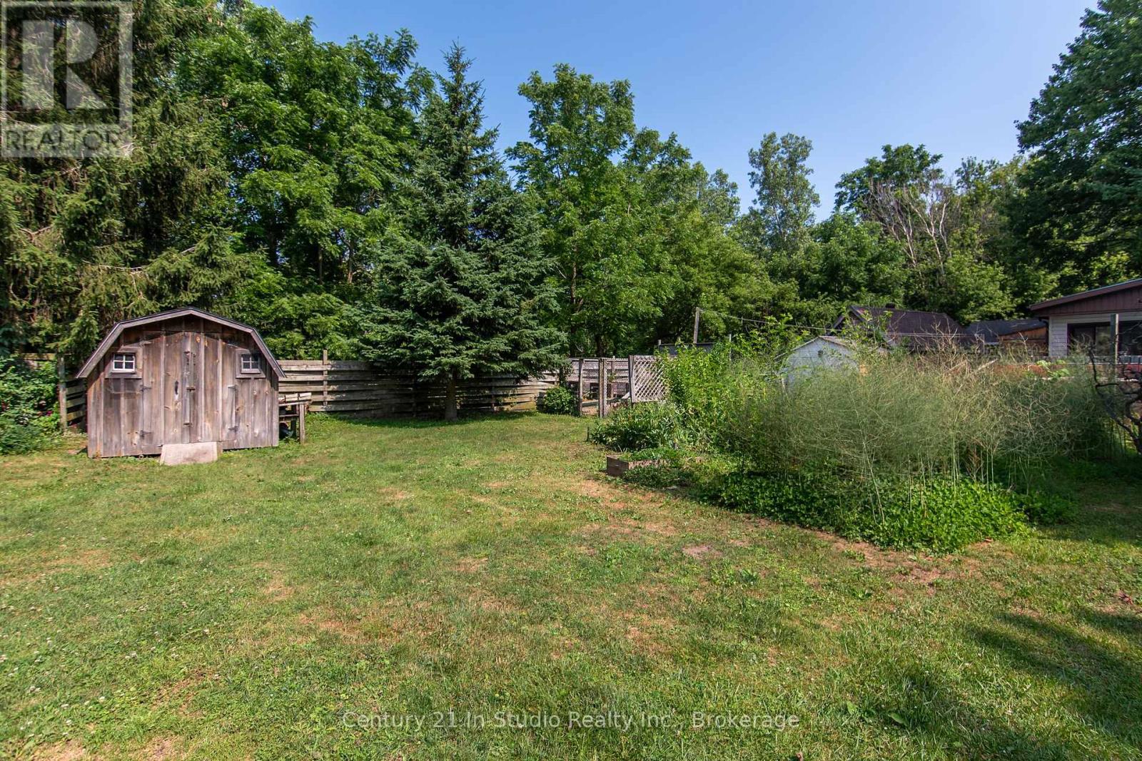3 Gladstone Street, Huron-Kinloss, Ontario  N0G 2R0 - Photo 5 - X12289375