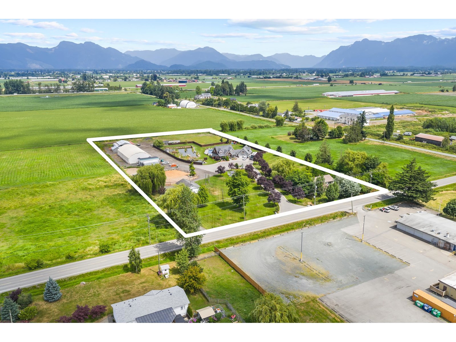 49517 Prairie Central Road, East Chilliwack, Chilliwack, British Columbia  V2P 6H3 - Photo 2 - R3027370