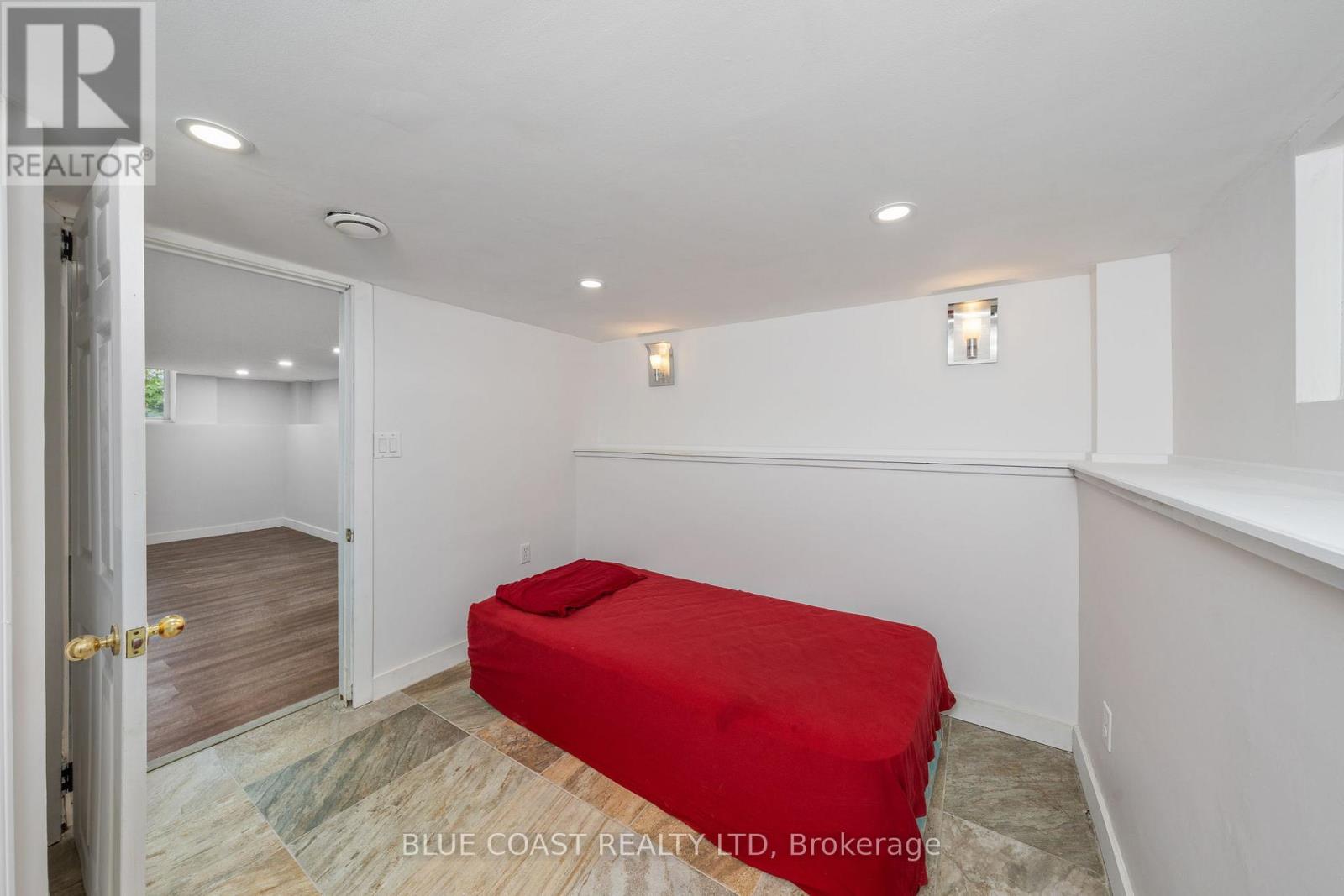 156 Queen Street, Sarnia, Ontario  N7T 2R1 - Photo 44 - X12289301