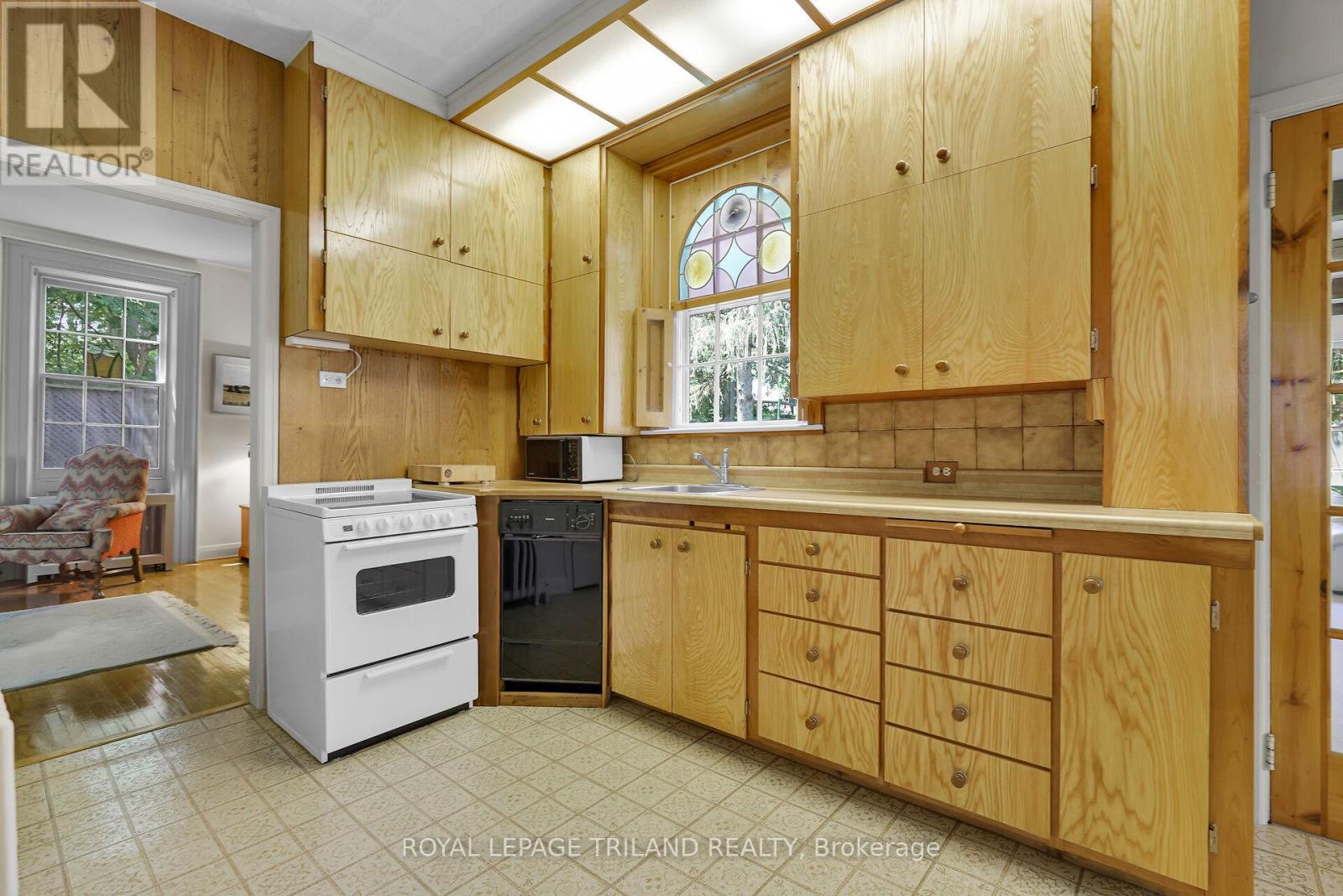 249 Halls Mill Road, London South, Ontario  N6K 2L3 - Photo 10 - X12289381