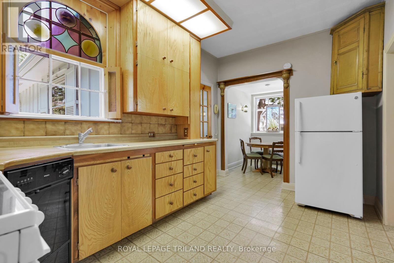249 Halls Mill Road, London South, Ontario  N6K 2L3 - Photo 11 - X12289381