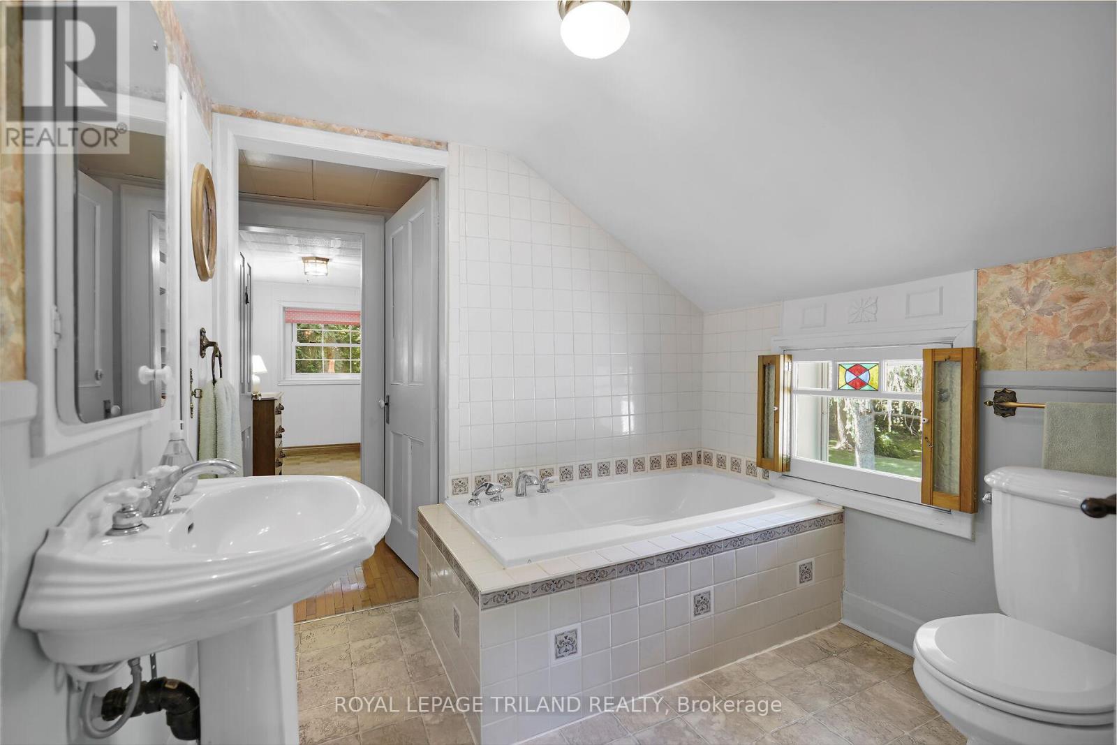 249 Halls Mill Road, London South, Ontario  N6K 2L3 - Photo 23 - X12289381