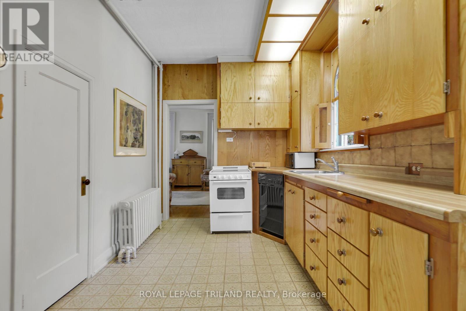 249 Halls Mill Road, London South, Ontario  N6K 2L3 - Photo 9 - X12289381