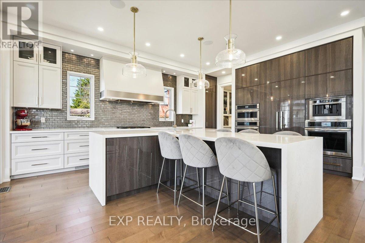 528 Wellington Crescent, Oakville, Ontario  L6L 4X5 - Photo 23 - W12289376