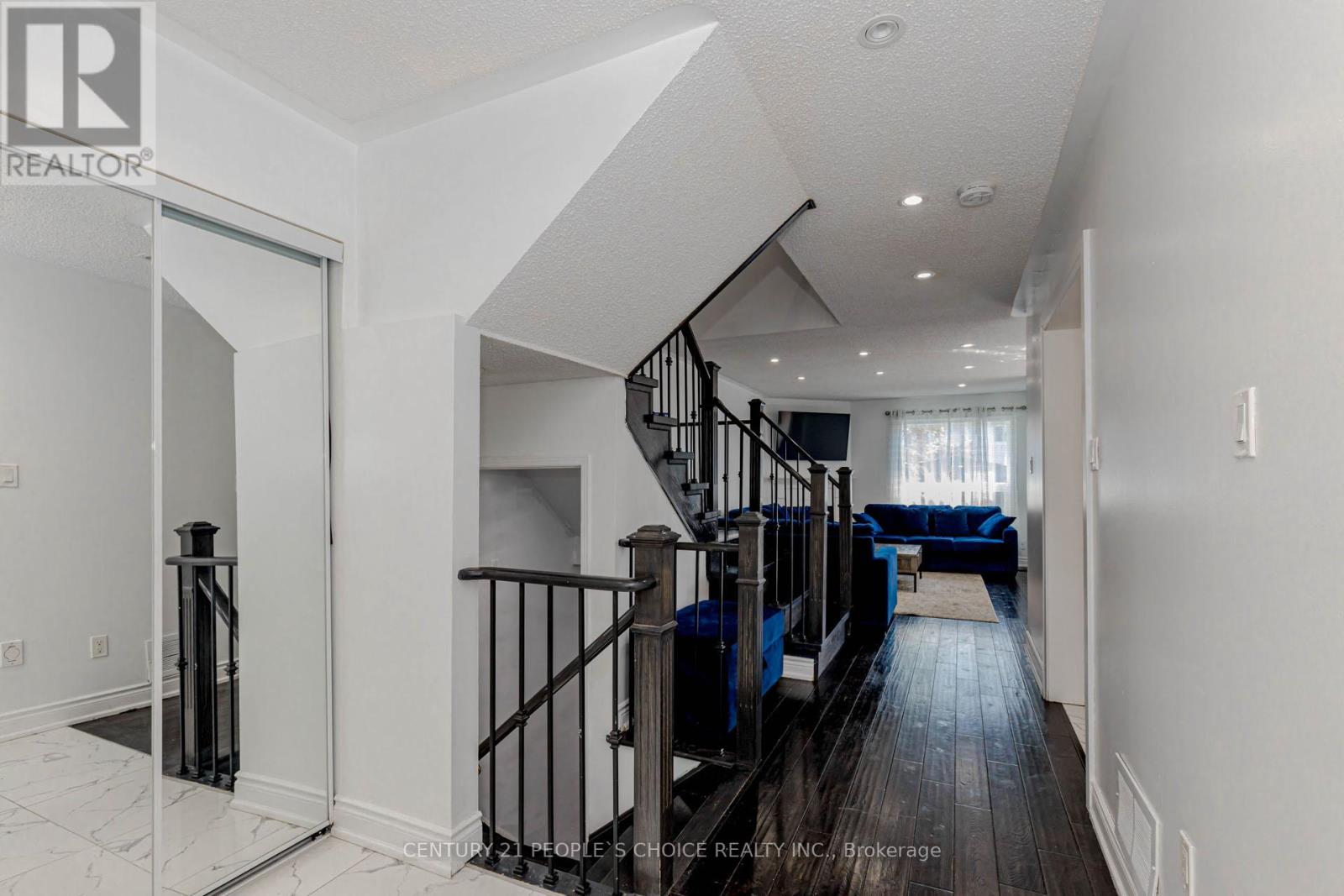 Property at 15 CANDLEBROOK DRIVE image 5