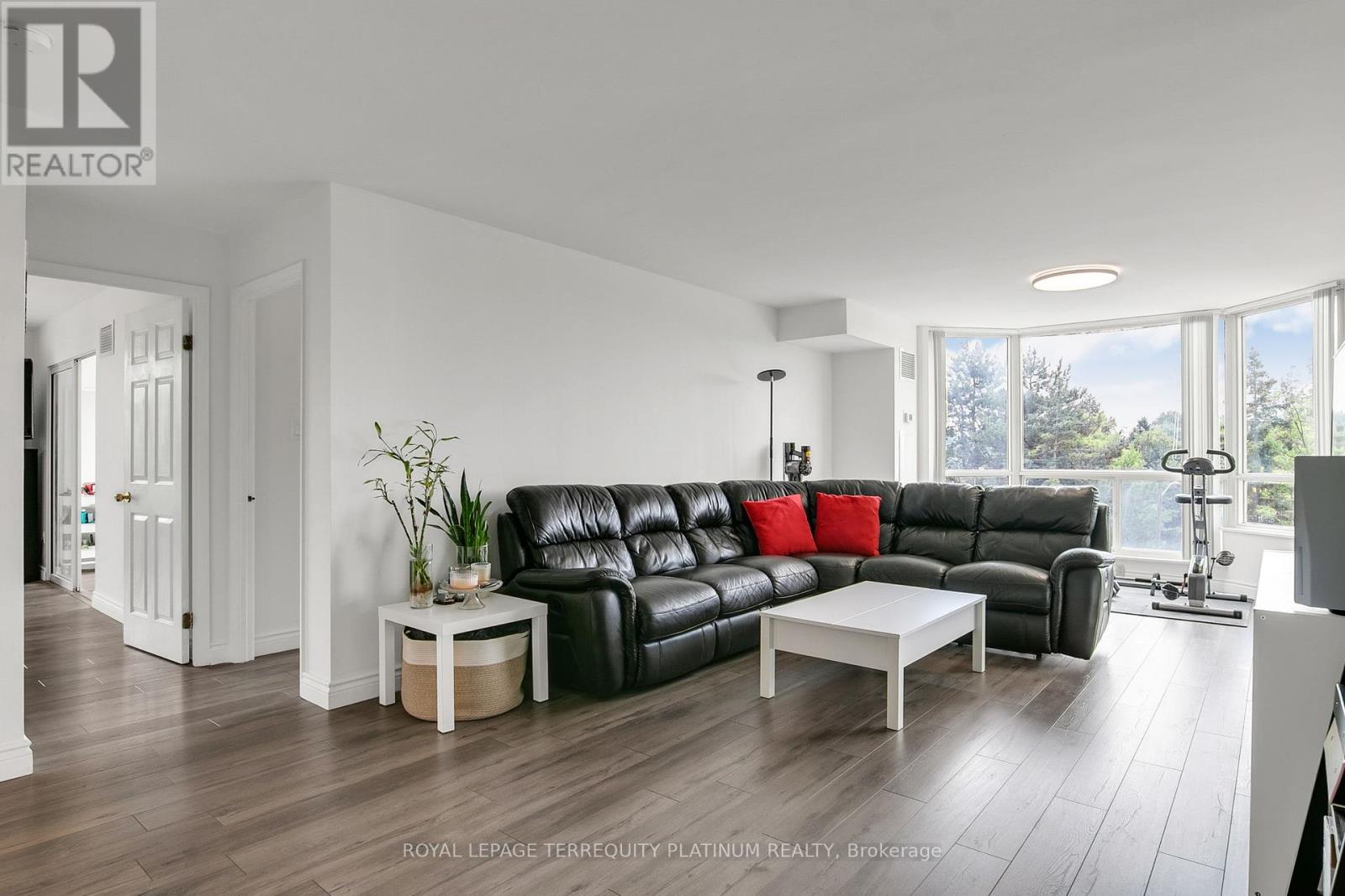 Property at 413 - 175 CEDAR AVENUE image 4