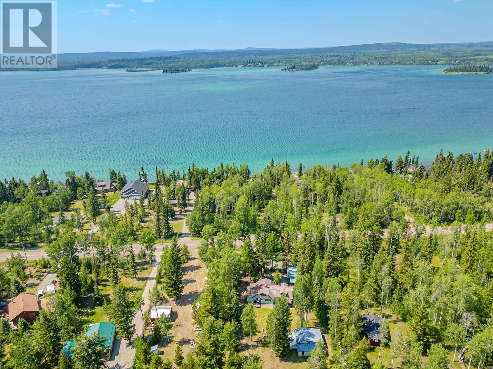 792 S GREEN LAKE ROAD, Green Lake, British Columbia