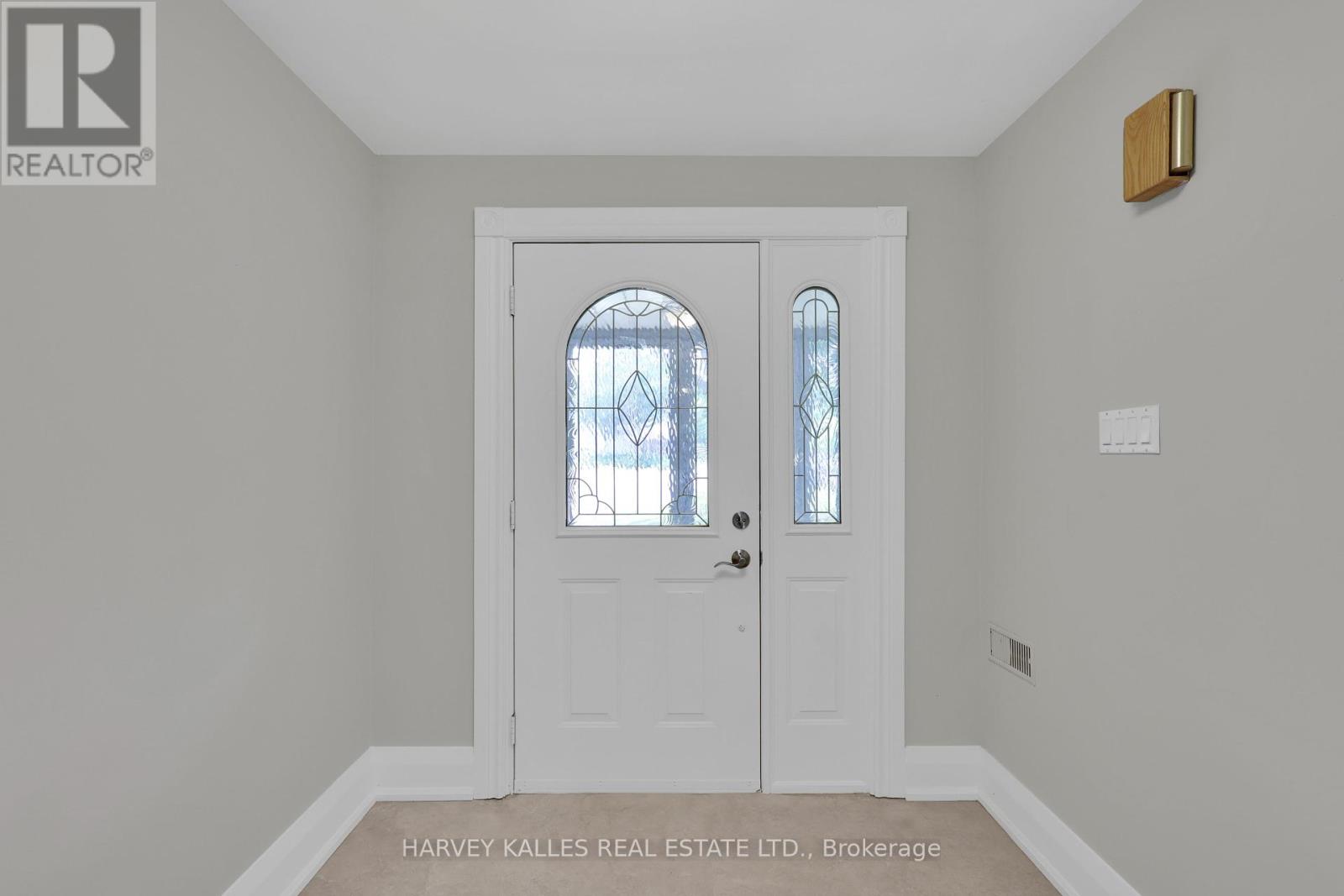 Property at 16 WEDGEPORT PLACE image 4