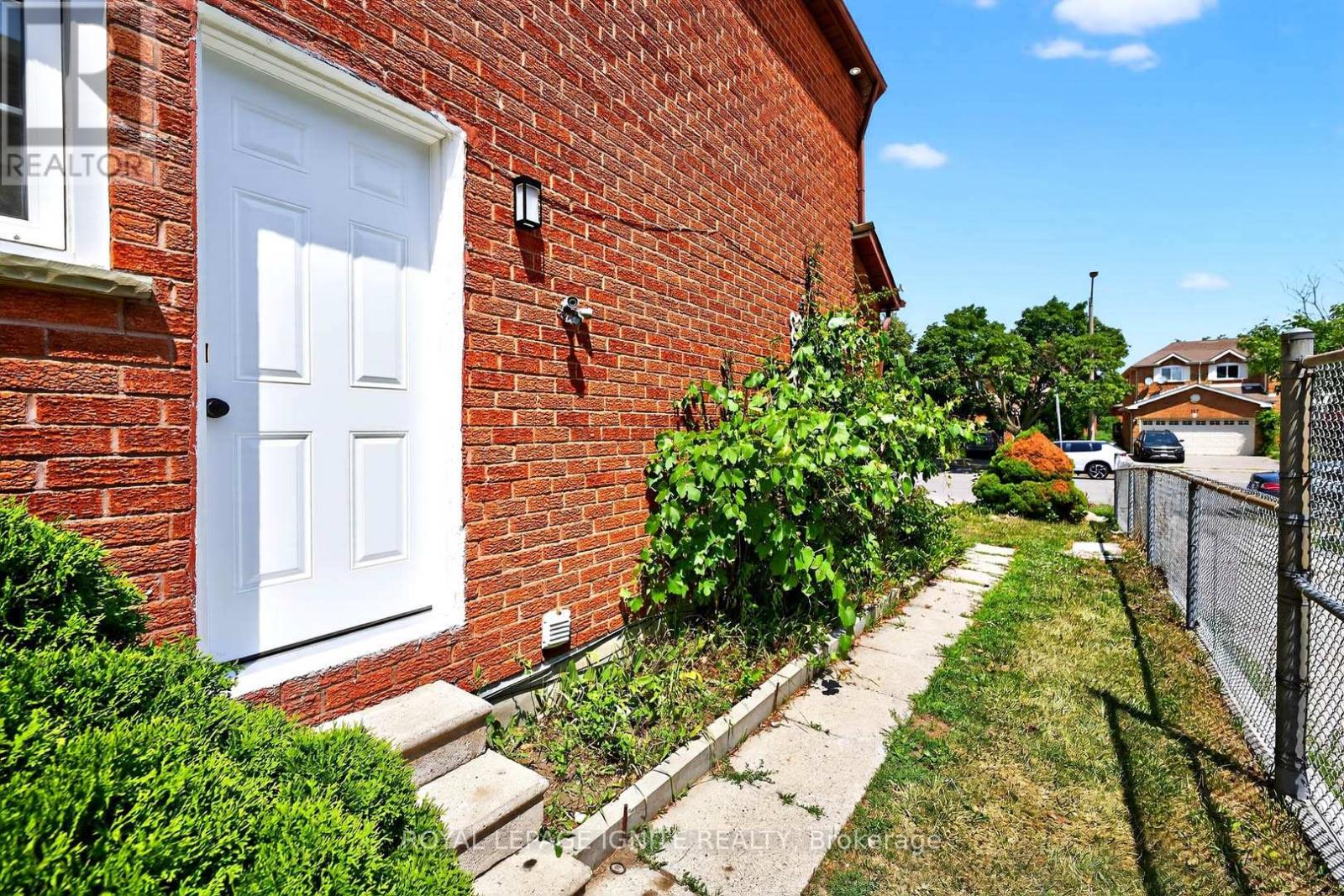 120 Littles Road, Toronto, Ontario  M1B 5G7 - Photo 35 - E12289382