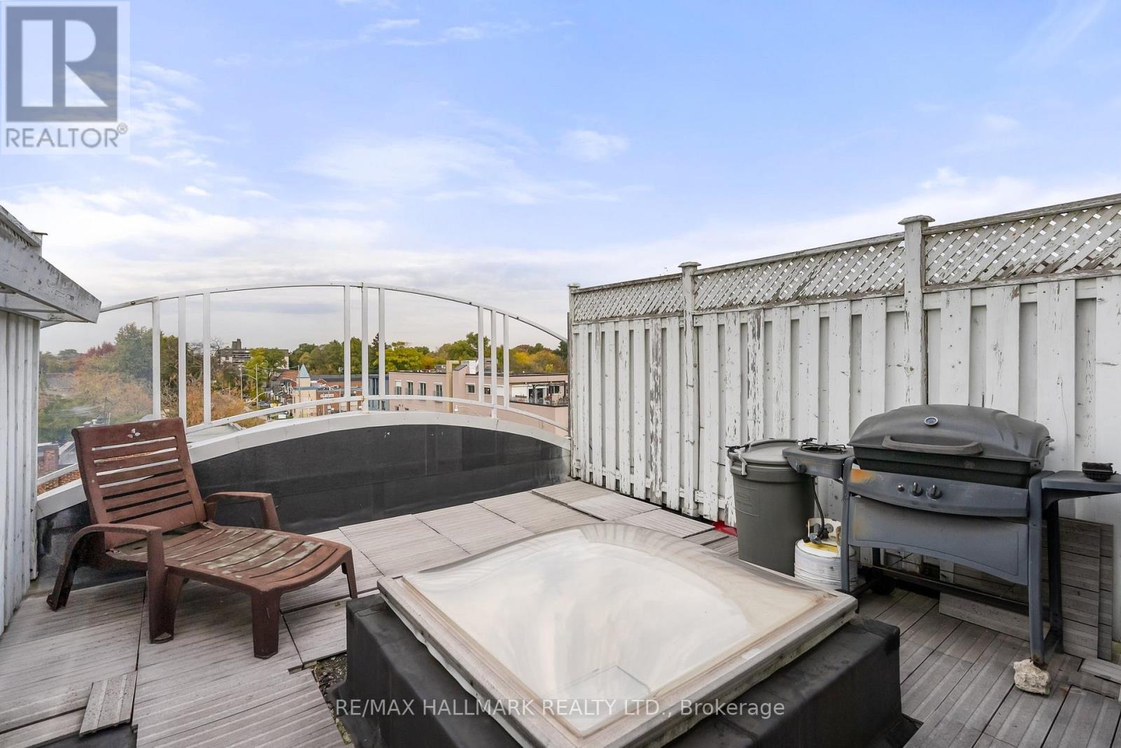 2151 Danforth Avenue, Toronto, Ontario  M4C 1K2 - Photo 19 - E12289387