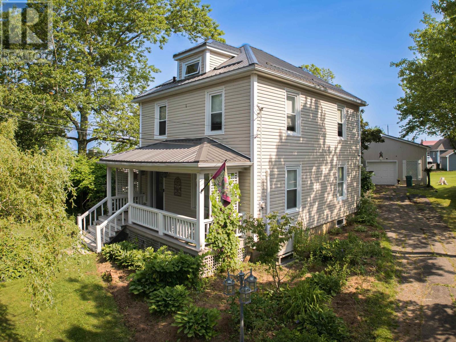 74 Kitchener Street, Stewiacke, Nova Scotia  B0N 2J0 - Photo 1 - 202511213