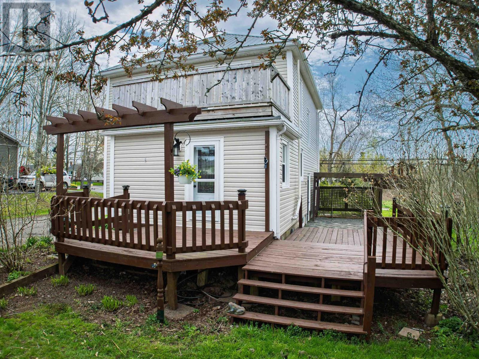 74 Kitchener Street, Stewiacke, Nova Scotia  B0N 2J0 - Photo 10 - 202511213