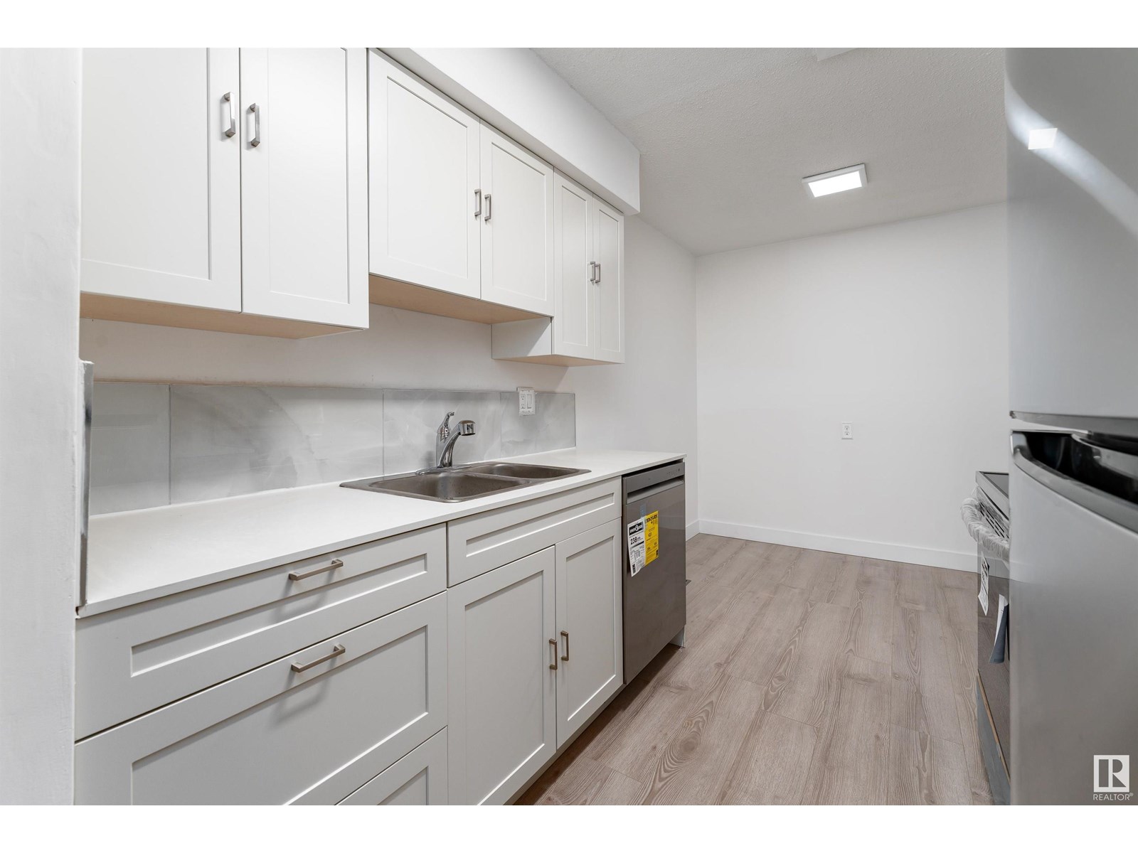 Property at #8 14230 80 ST NW image 2