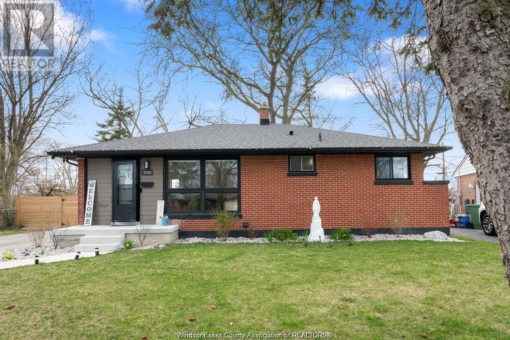 Property at 3745 MCKAY AVENUE image 2