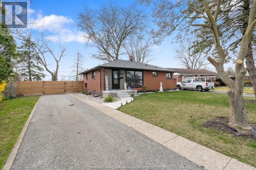 Property at 3745 MCKAY AVENUE image 4