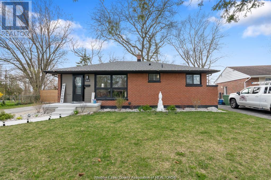 Property at 3745 MCKAY AVENUE image 5