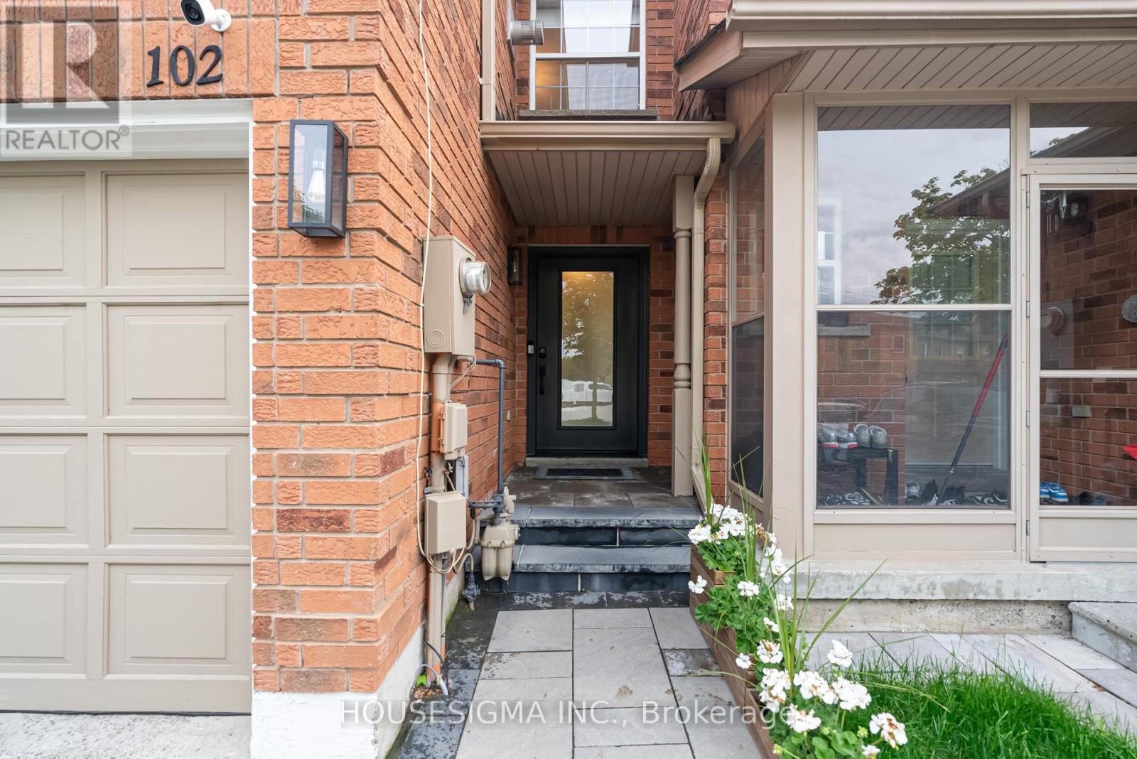 Property at 102 MILLOY PLACE image 4