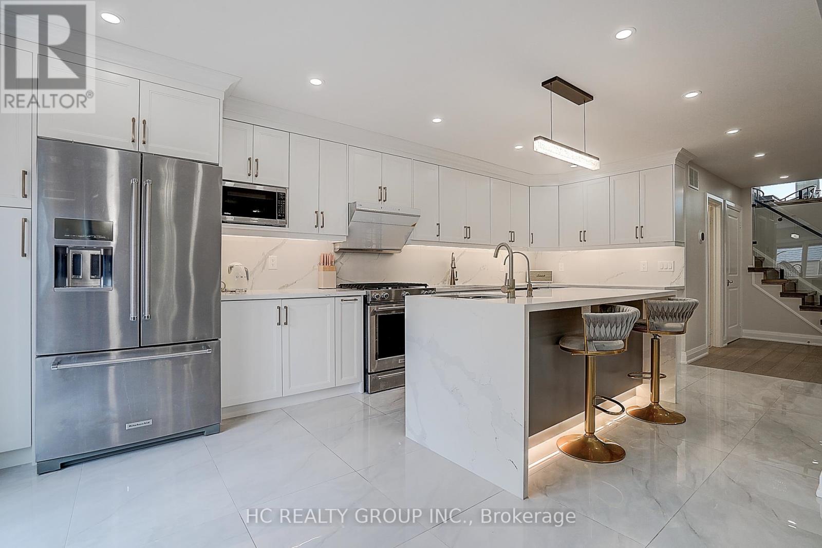 116 Westhampton Drive, Vaughan, Ontario  L4J 7J6 - Photo 11 - N12289404