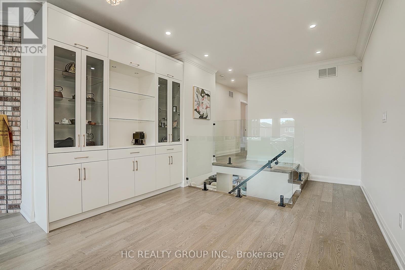 116 Westhampton Drive, Vaughan, Ontario  L4J 7J6 - Photo 25 - N12289404