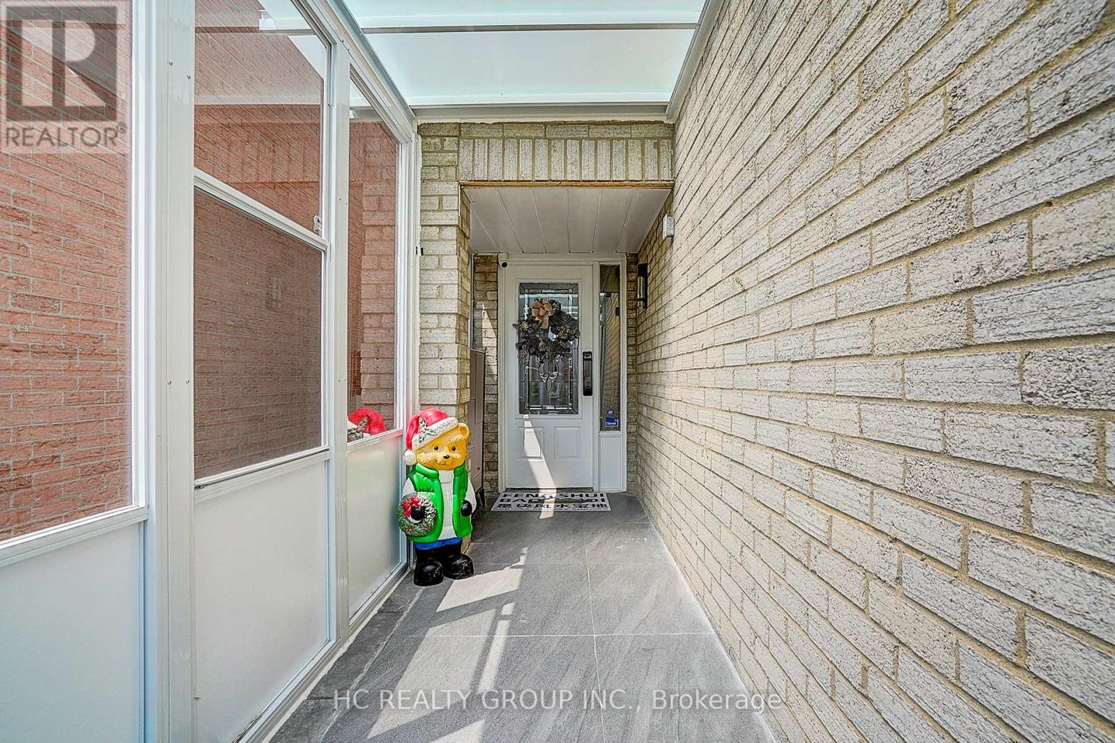 Property at 116 WESTHAMPTON DRIVE image 5