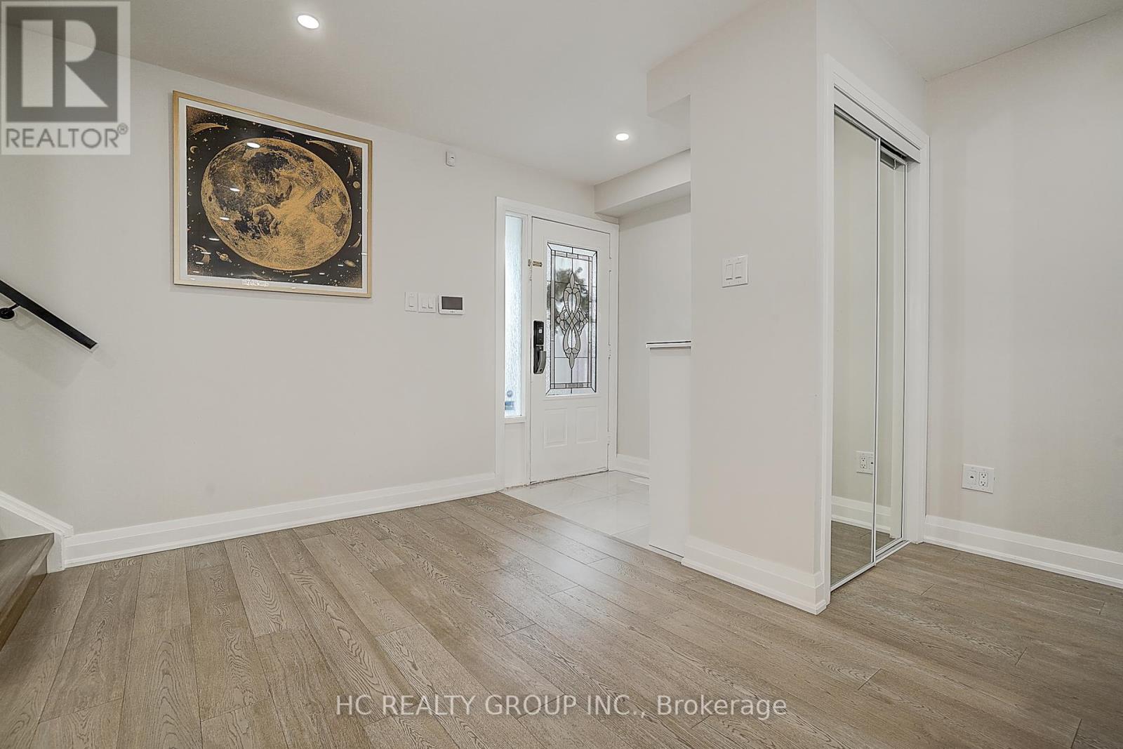116 Westhampton Drive, Vaughan, Ontario  L4J 7J6 - Photo 6 - N12289404