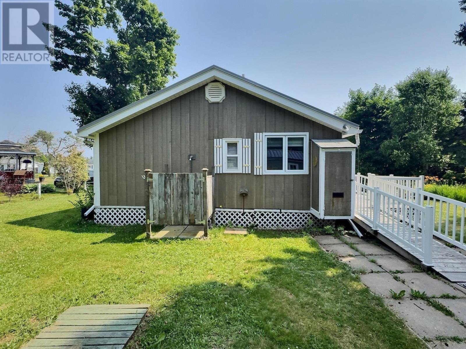 30 Murphy's Lane, Canoe Cove, Prince Edward Island  C0A 1H7 - Photo 3 - 202510125