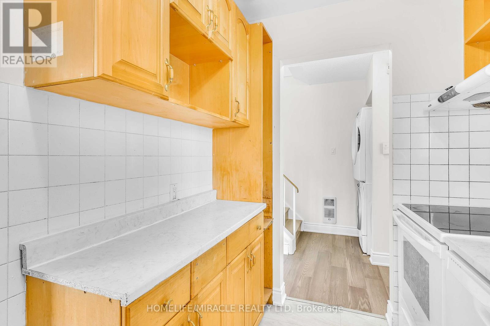14 Greenbush Court, Brampton, Ontario  L6S 2K2 - Photo 17 - W12289358