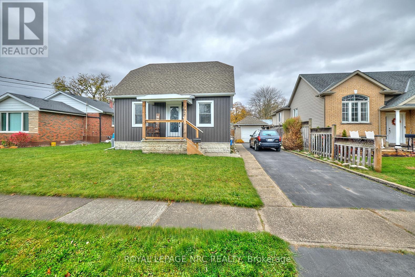 Property at 7992 PETER STREET image 3